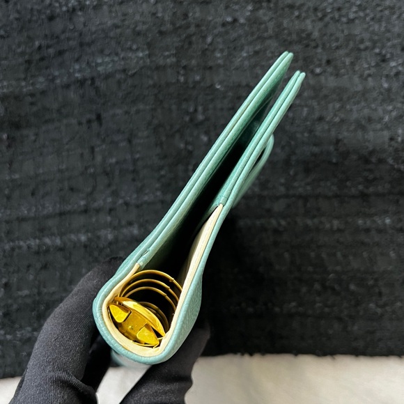 Auth Chanel CC Logo MEDIUM Turquoise Blue Caviar Agenda Cover w/Gold Hdw - Picture 8 of 16